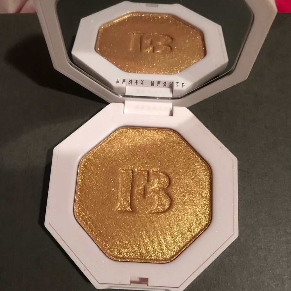 Fenty Beauty Highlighter Trophy Wife
